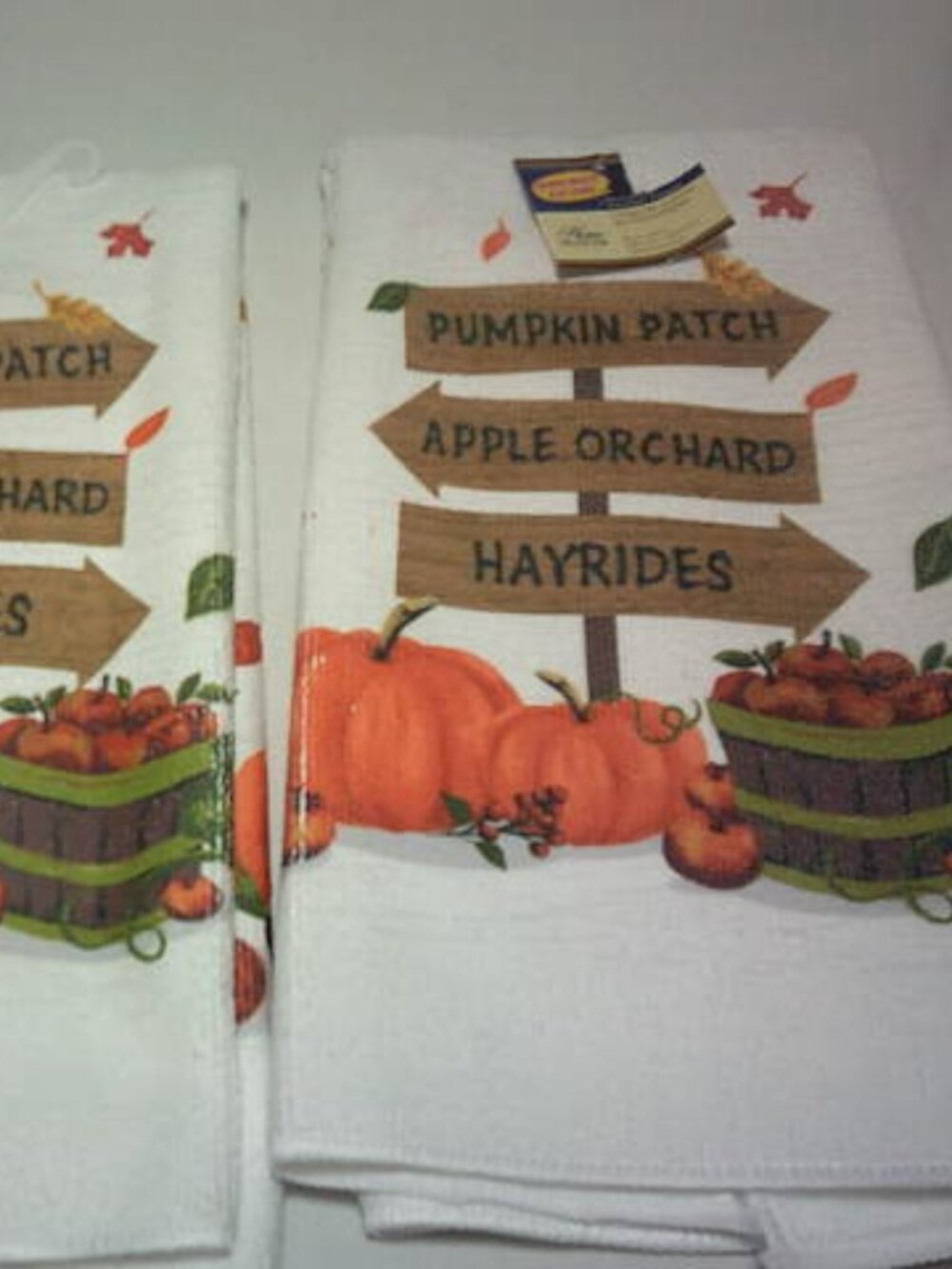 2 NEW HOME COLLECTION MICROFIBER KITCHEN TOWELS FALL PUMPKIN PATCH DESIGN HAYRID